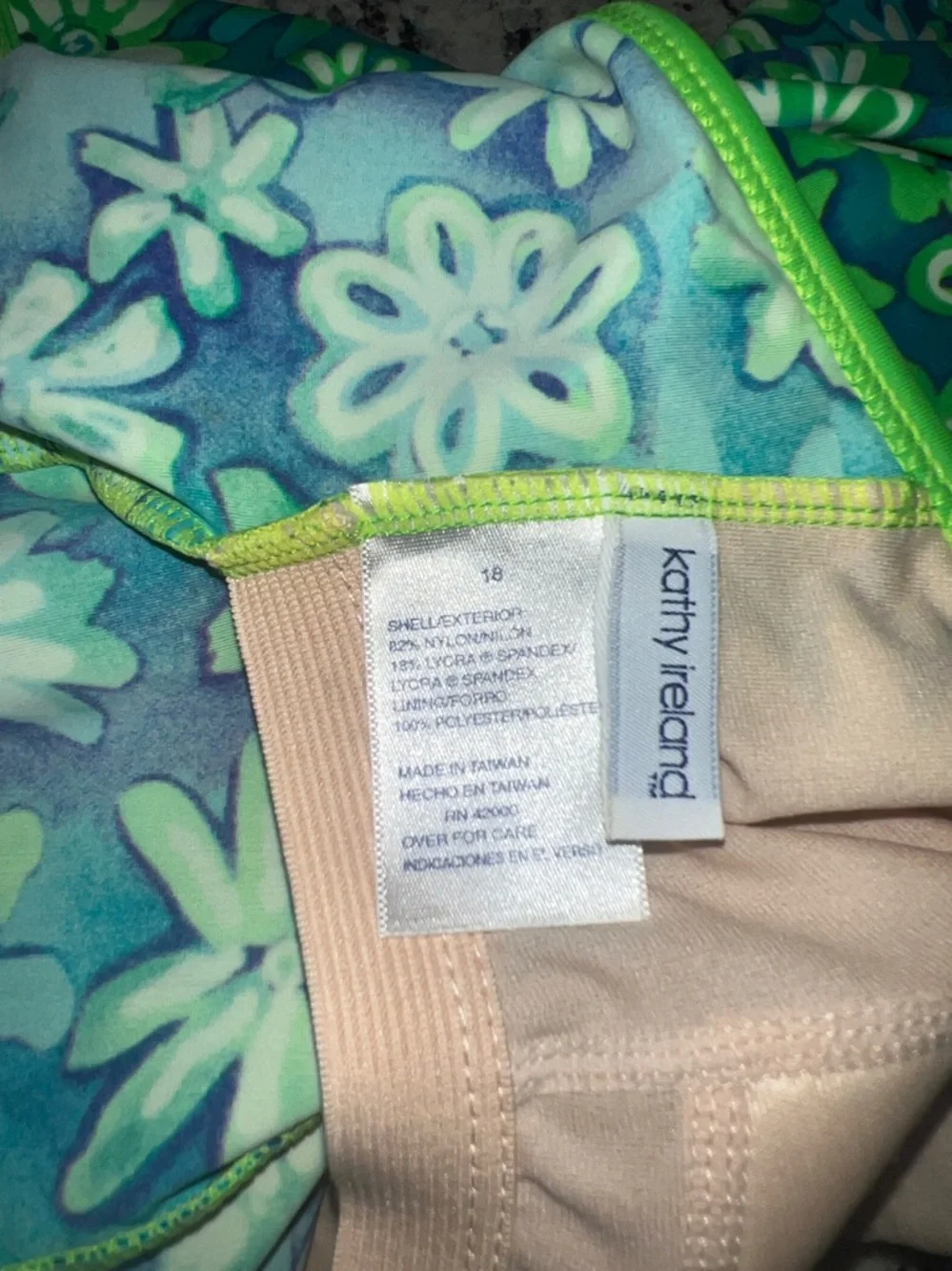 Kathy Ireland Swimsuit size 18
